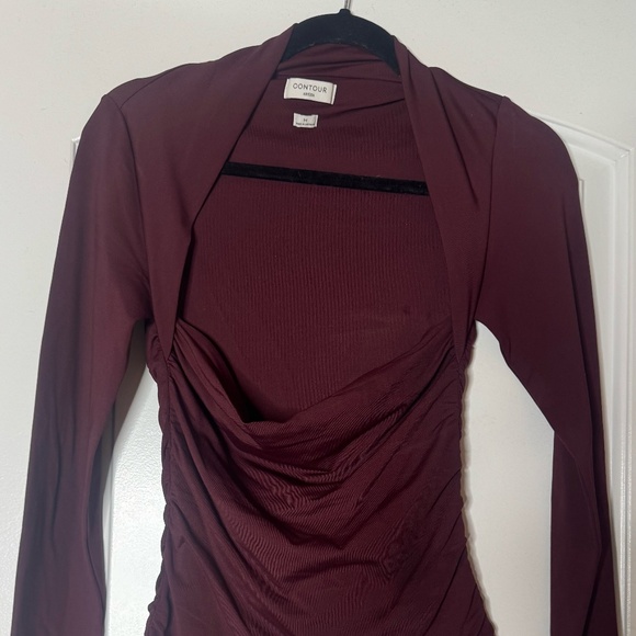 Aritzia Contour Flourish Longsleeve Top Size Medium - Picture 2 of 2